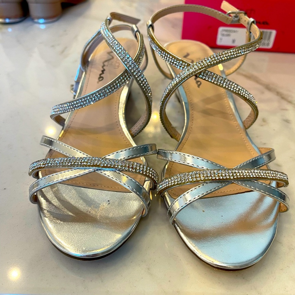 Dressy low heel